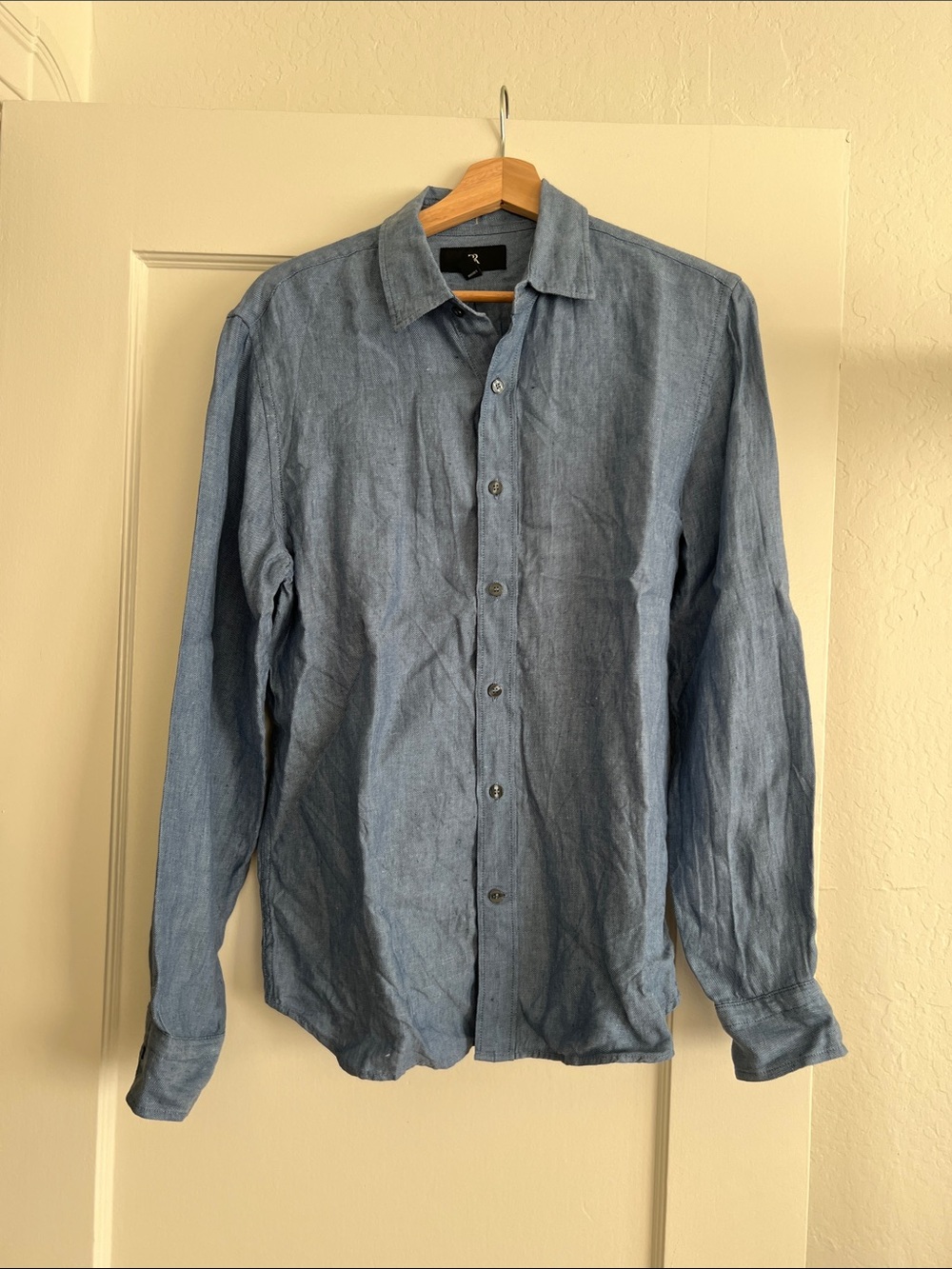 Banana Republic Men’s Slim Fit Linen Shirt